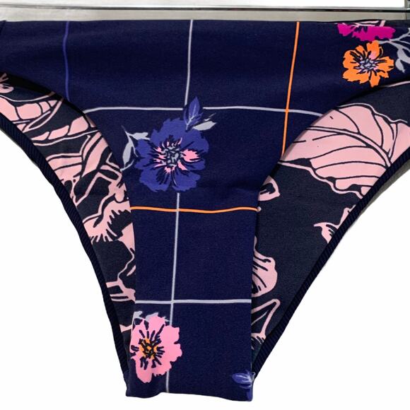 Maaji Margarita Flirt Floral Reversible Mid Rise‎ Bikini Bottom Medium - Picture 2 of 10